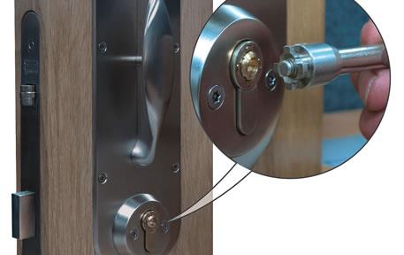 Keyed-alike, tamper-resistant locking